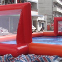 水上足球场水上游乐设备可移动充气水池足球场儿童水上充气足球场