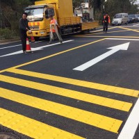 高速热熔斑马线划线机 道路凸起震荡防滑减速带标线画线车