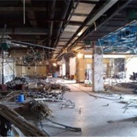 日化工厂公司拆除大量回收夹芯板上海回收拆除岩棉板冷库板